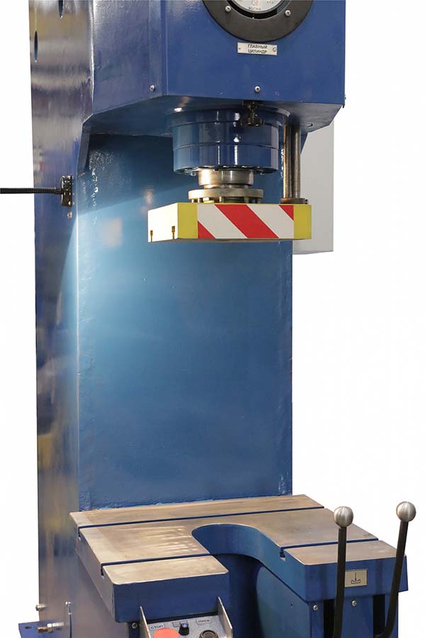 Фото пресса гідравлічного одностоечного правильно запрессовочного П6326Б